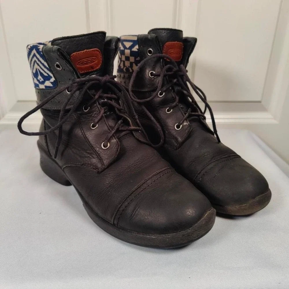 Keen Walking Boots Black Leather Aztec Cuff Southwestern Boho Womens 9.5 Outdoor